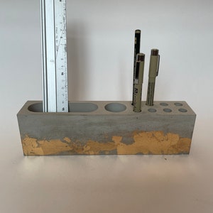 Schreibtischorganizer aus Beton mit Blattgold Bild 7