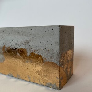 Schreibtischorganizer aus Beton mit Blattgold Bild 6