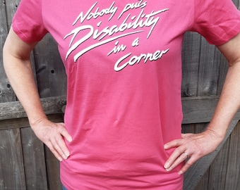 Niemand steckt Unfähigkeit in eine Ecke T-Shirt