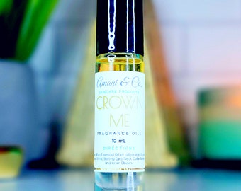 Aceite perfumado Crown Me para hombre: Roll-on con fragancia de cuero ámbar