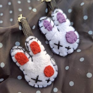 Cursed Rabbit Keychain Charm Hand Stitched Felt Creepy Cute Pendant Cartoon Furry Follow the rabbit