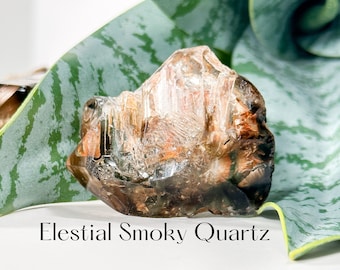 Cuarzo ahumado elestial en bruto: cristal de conexión espiritual
