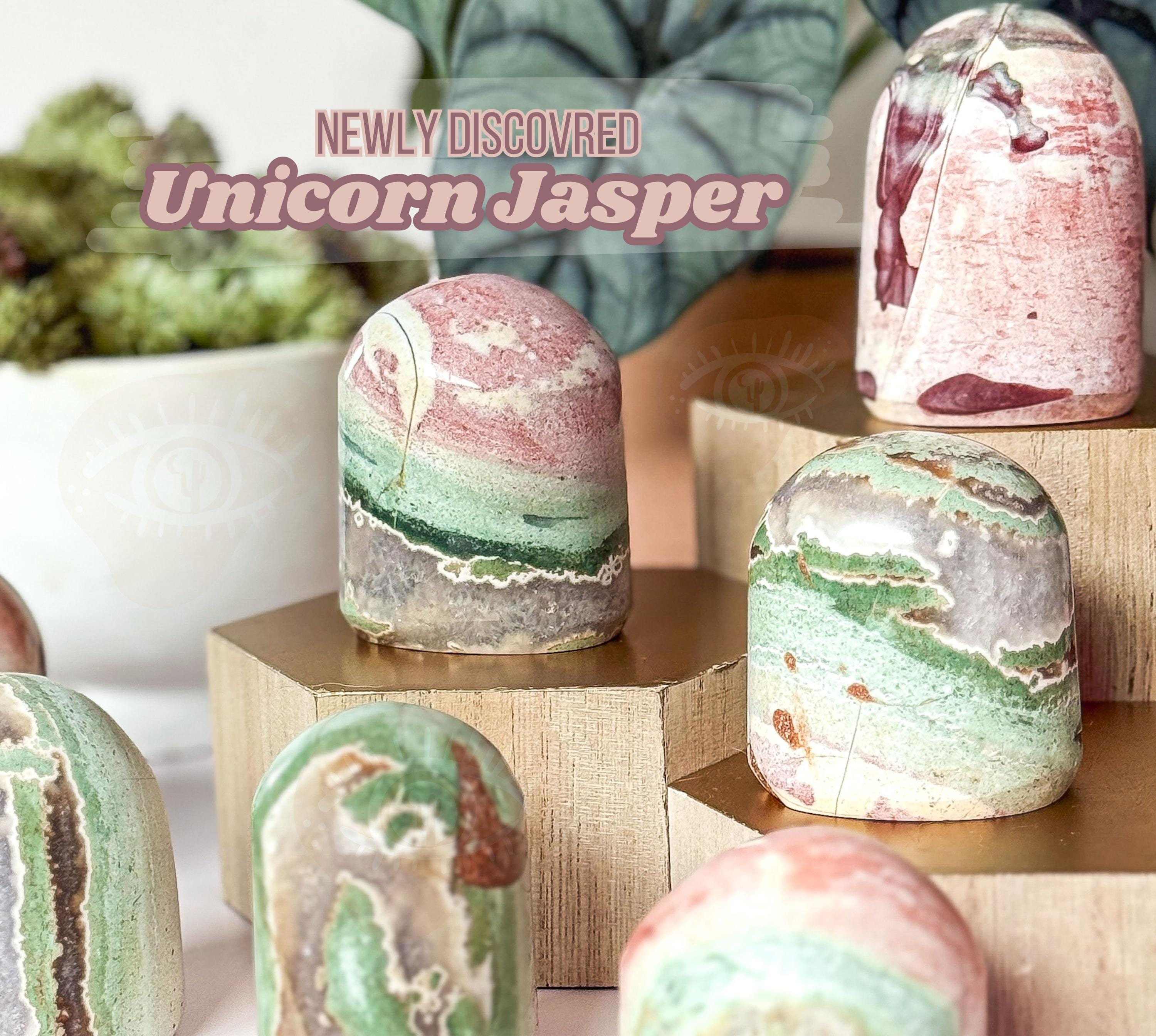 水彩パステルユニコーンジャスパーフリーフォーム：感情の癒しの石