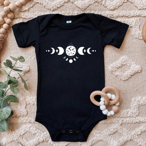 Moon phase black baby bodysuit, Black shirt for infant, Witchy gothic black bodysuit, New baby outfit, Celestial goth design, Gift for baby