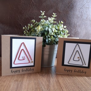 Retro Happy verjaardagskaart. Voor hem. Voor haar. Verjaardagskaart. Draadkunst.