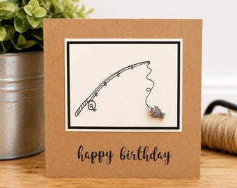 Tarjeta de cumpleaños de pesca hecha a mano: dije de pez plateado