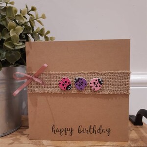 Marienkäfer Geburtstagskarte für ein kleines Mädchen. Happy Birthday Karte für ein Baby Mädchen.