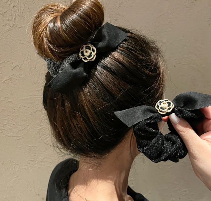 New CHANEL Hair Scrunchie Scrunchy with Pearl Black Camellia Ribbon Women