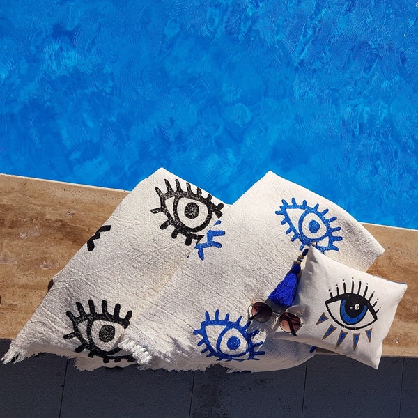 Evil Eye Pool Towel / Yoga Blanket / Eye Beach Towel / Travel Yoga Towel / Beach Picnic Blanket / Meditation Blanket / Yoga Gift