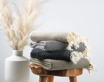 Merino Wool Blanket, Soft Woven Blanket, 100% Cashmere Merino Wool Throw Blanket, Warm Cozy Herringbone Blanket, Rustic Knitted Blanket