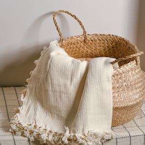 Manta turca / Manta de sofá de algodón orgánico / Manta rústica tamaño king/queen / Manta de cama bohemia / Manta de algodón tejida a mano con borlas Solid Cream