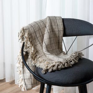 Manta de cuadros gris claro, manta estilo granja, colcha rústica de cuadros tamaño queen, manta de algodón turco gris a cuadros imagen 7