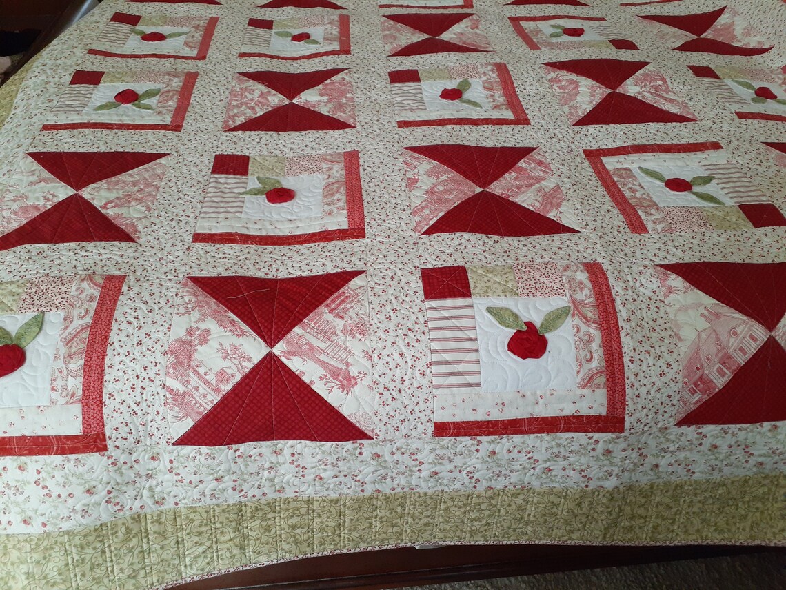 HANDMADE QUILT/Rose quilt/Log cabin and triangle patch Etsy