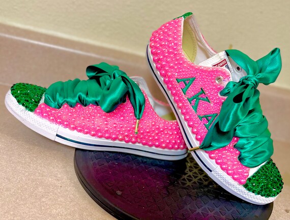 Pink and green converse deals