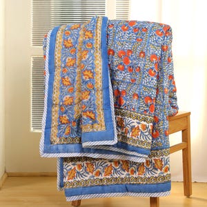 Handtryckt bomullsquilt: Indiskt blommigt överkast, vändbart