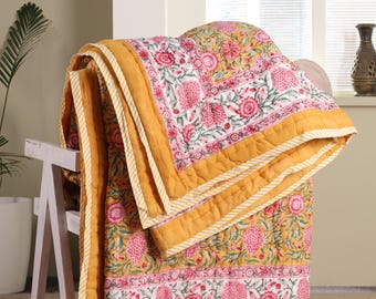 Edredón floral de tamaño completo: Colcha reversible de algodón con estampado de bloques indios.