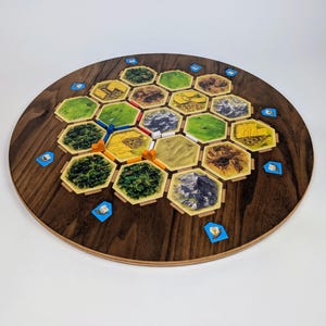 Personalized Wood Game Board | 3-4 Players | ROUND