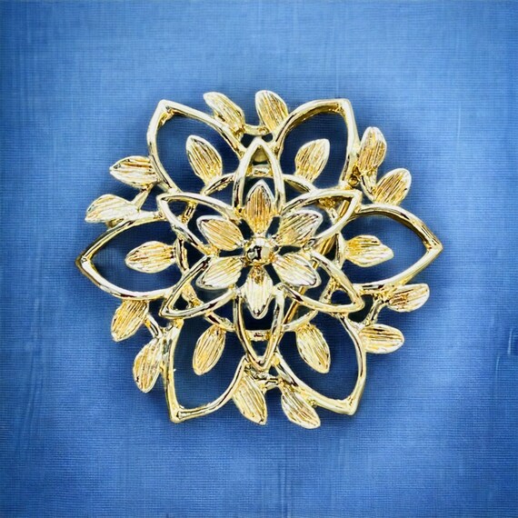 格安販売の Flower 1960's Brooch, Gold Coventry Sarah Pin, Jewelry 1960s アクセサリー