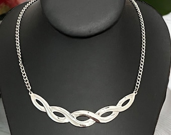 Sarah Coventry silver necklace, 1960’s chain necklace, Sarah Coventry vintage jewelry, 1960s vintage jewelry,  birthday gift for her