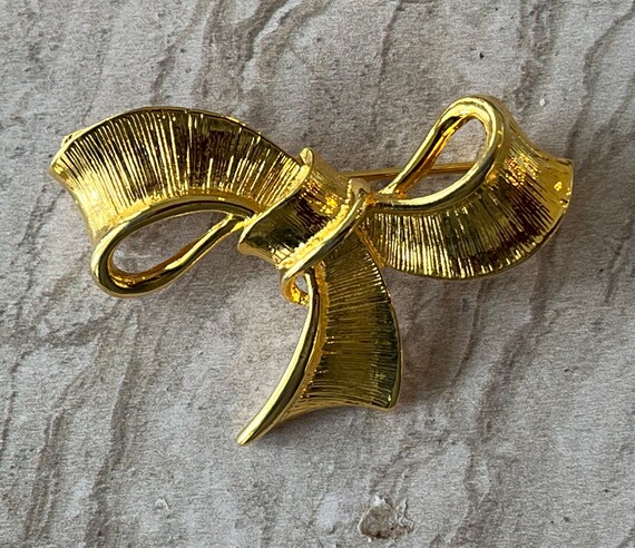 Vintage Laura Gayle brooch, 1990’s gold bow brooc… - image 4