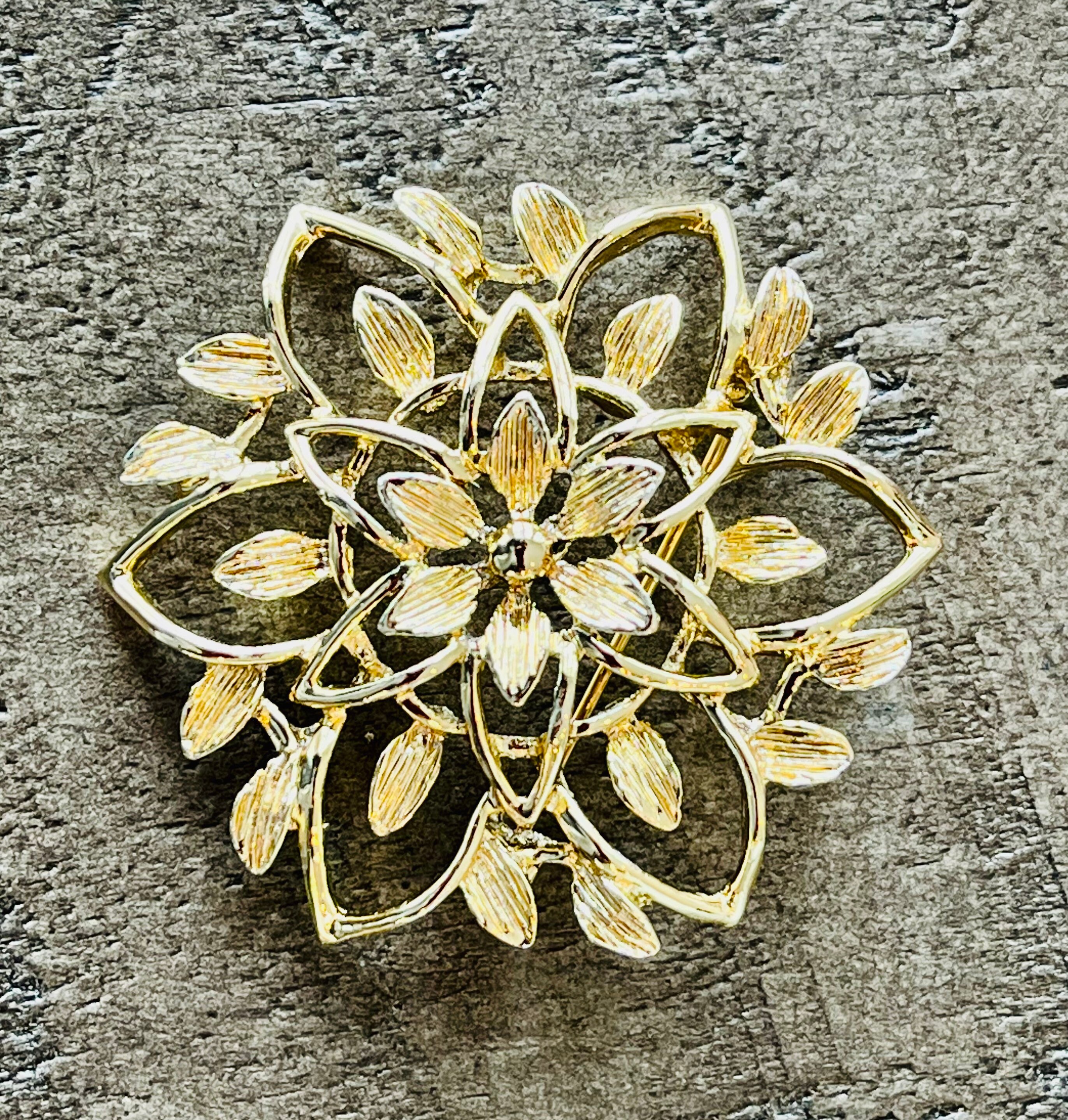 Sarah Coventry Gold Brooch, 1960's Flower Pin, 1960s Jewelry
