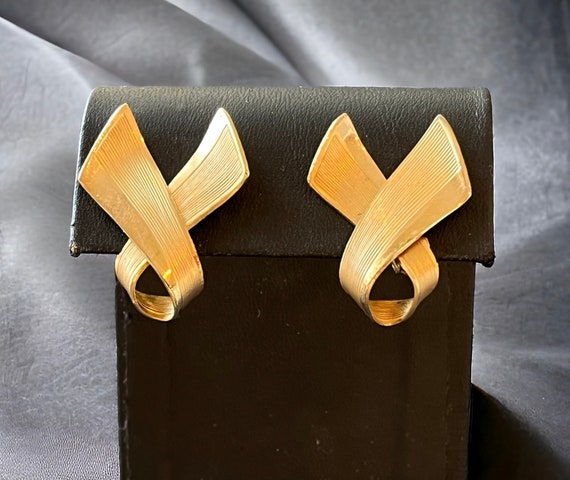 Vintage Coro gold earrings, 1950’s gold jewelry, … - image 3