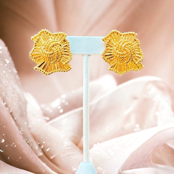 Vintage Gold Chunky Earrings