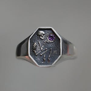 Amethyst Halloween Dead Man's Ring, Skeleton İn The Grave, Amethyst Men's Ring, 925 Silver Memento Mori Ring, Skeleton Amethyst 925 Ring