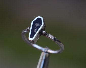 Minimalist 925 Silver Skull Ring, Coffin Ring, Handmade Skull Ring, Solid 925 Sterling Silver Ring, Goth Skull Jewellery, My Queen Skull