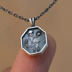Minimalist Memento Mori 925 Oxidized Silver Pendant, Stoicism Pendant Men, Carpe Diem Pendant