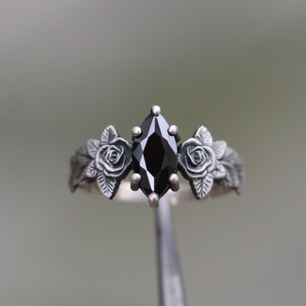 925er Silber Marquise Onyx Ring, Blumenring, Schwarzer Stein Silberring, Alternative Verlobungsringe, Einzigartiger Ehering, Geschenk für Sie