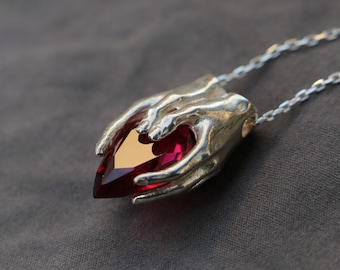 Garnet Hand 925K Silver Pendant, 925 Sterling Silver Garnet Hands Design Pendant, 925 Silver Unique Garnet Necklace, 925K Sterling Silver