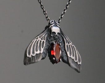 Memento Mori Death Moth Necklace 925 Silver – Gothic Skull Pendant with Garnet Red Stone – Dark Aesthetic Jewelry – Occult Insect Necklace