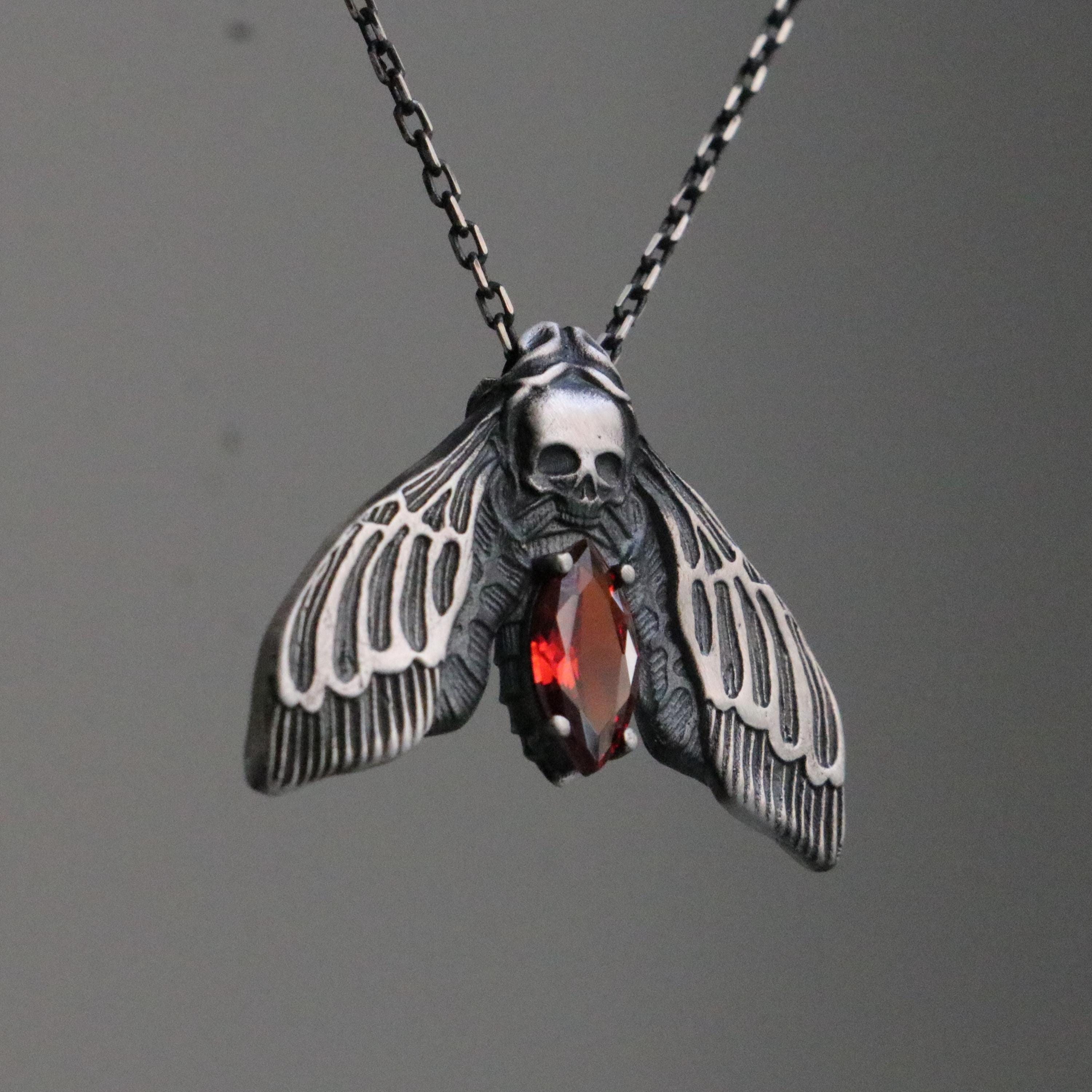 Collana Vintage In Stile Gotico Con Falena Della Morte Unisex Punk In Acciaio Inossidabile Con Ciondolo Teschio A Farfalla Regalo Di Gioielli Animali Dropshipping - Foto 7