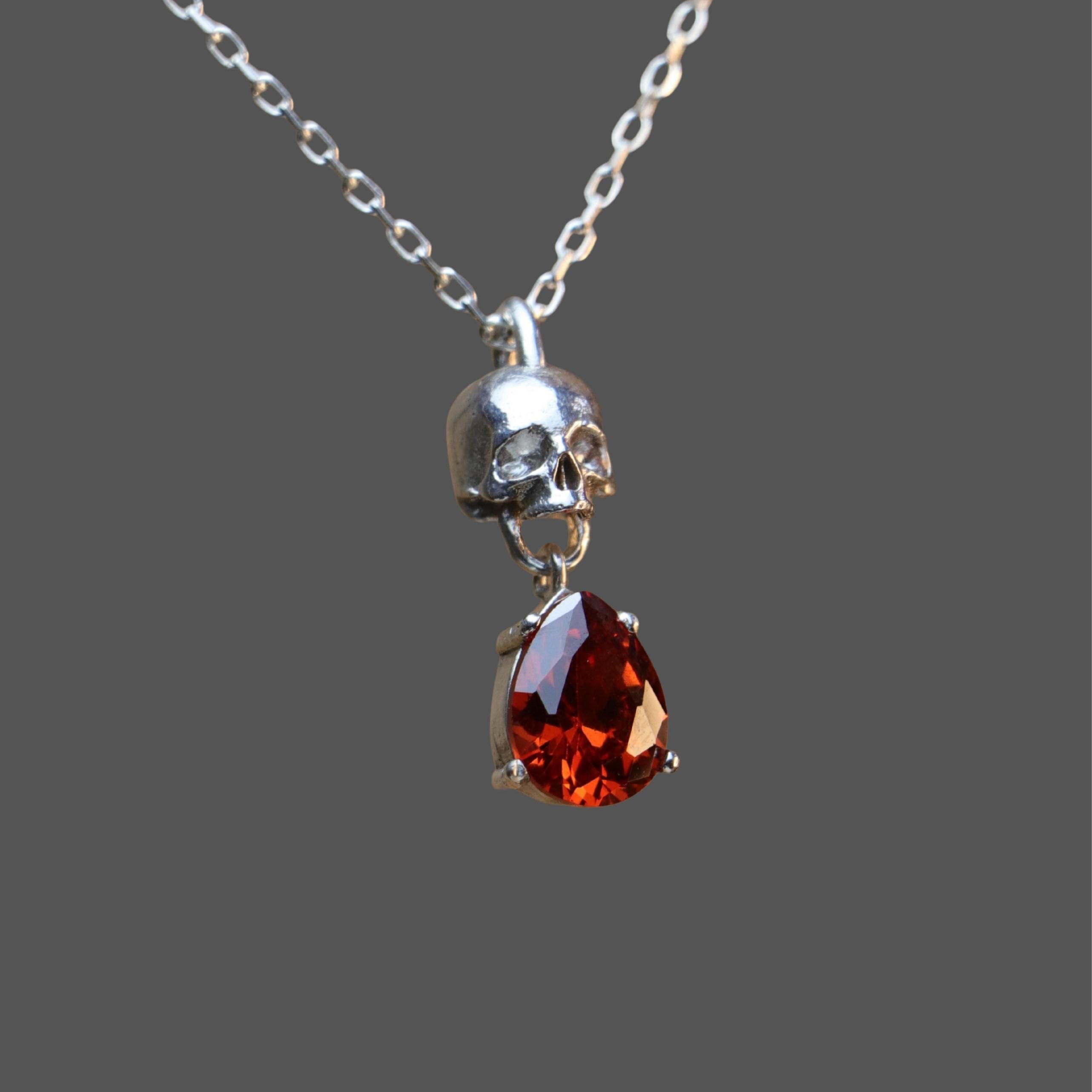 925 SİLVER SKULL NECKLACE, Garnet Birthstone Necklace, Gothic Skull Necklace, Handmade Memento Mori, Handmade Skull Jewelry, Antique Pendant