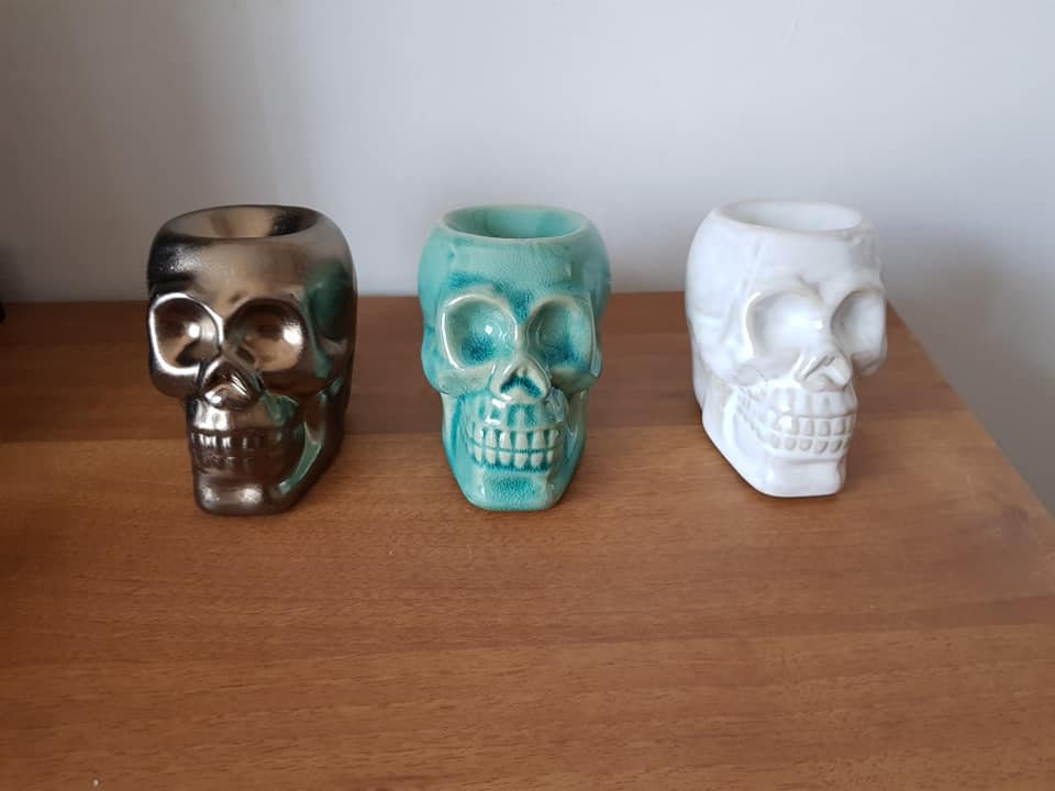 Brule-Parfums Tête de Mort Différents Modèles Bruleur Pour Fondants