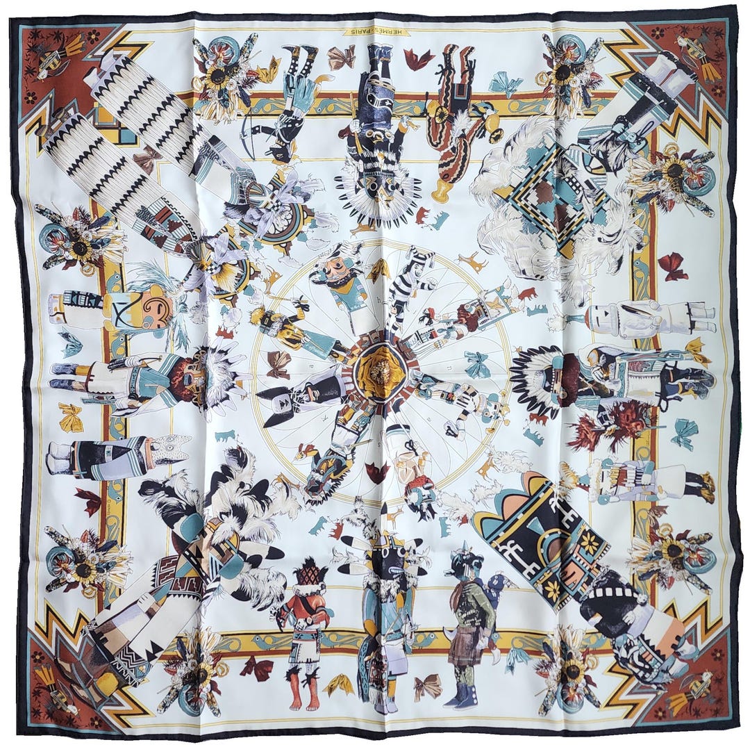 Carré Hermès 'Kachinas' Par Oliver Kermit - Soie 90cm, Neuf Sans étiquettes, Modèle Rare