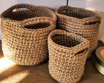 Crocheted round jute baskets with handels. Custom baskets. Rustic and farmhause kitchen decor. Bacthroom storage and organization. Gift.