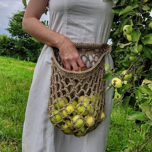 Harvest Apron Gathering. Bag basket for havesting. Jute crocheted apron with large pocket. Wall hanging bag mesh for harvesting and storing.