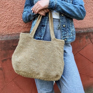 Eco-friendly crocheted jute bag for women, Reusable market bag, Handmade wicker basket. Woven beach bag, small summer bag, straw basket.