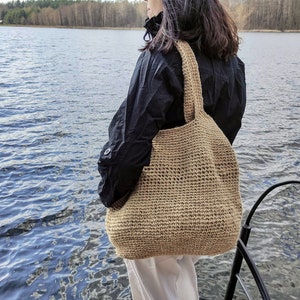Große gewebte Strandtasche für Frauen. Sommerliche Jute-Handtasche gehäkelt. Handgefertigte Canvastasche. Tasche aus geflochtener Jute. Korb Einkaufstasche. Veganes Geschenk.