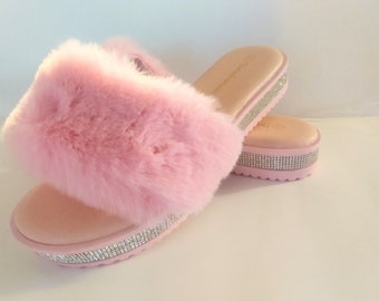 fluffy slides nike