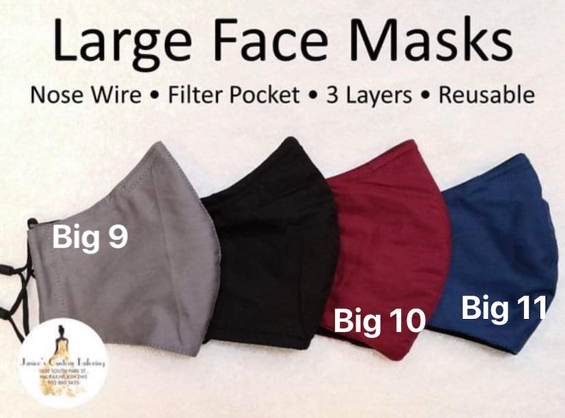 Pode incluir: Quatro m&aacute;scaras faciais grandes em cinza, preto, bord&ocirc; e azul. As m&aacute;scaras t&ecirc;m arames nasais, bolsos para filtros e tr&ecirc;s camadas. O texto "Large Face Masks" est&aacute; no topo da imagem. O texto "Nose Wire Filter Pocket 3 Layers Reusable" est&aacute; abaixo do t&iacute;tulo. O texto "Big 9", "Big 10" e "Big 11" est&aacute; nas m&aacute;scaras.
