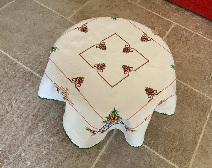 Very pretty French embroidered linen table cloth