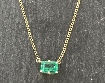 Emerald Necklace / 14k Gold / 14k Emerald / Fine Jewelry / Natural Emerald Pendant / Wedding Necklace / Solitaire Emerald / Birthstone