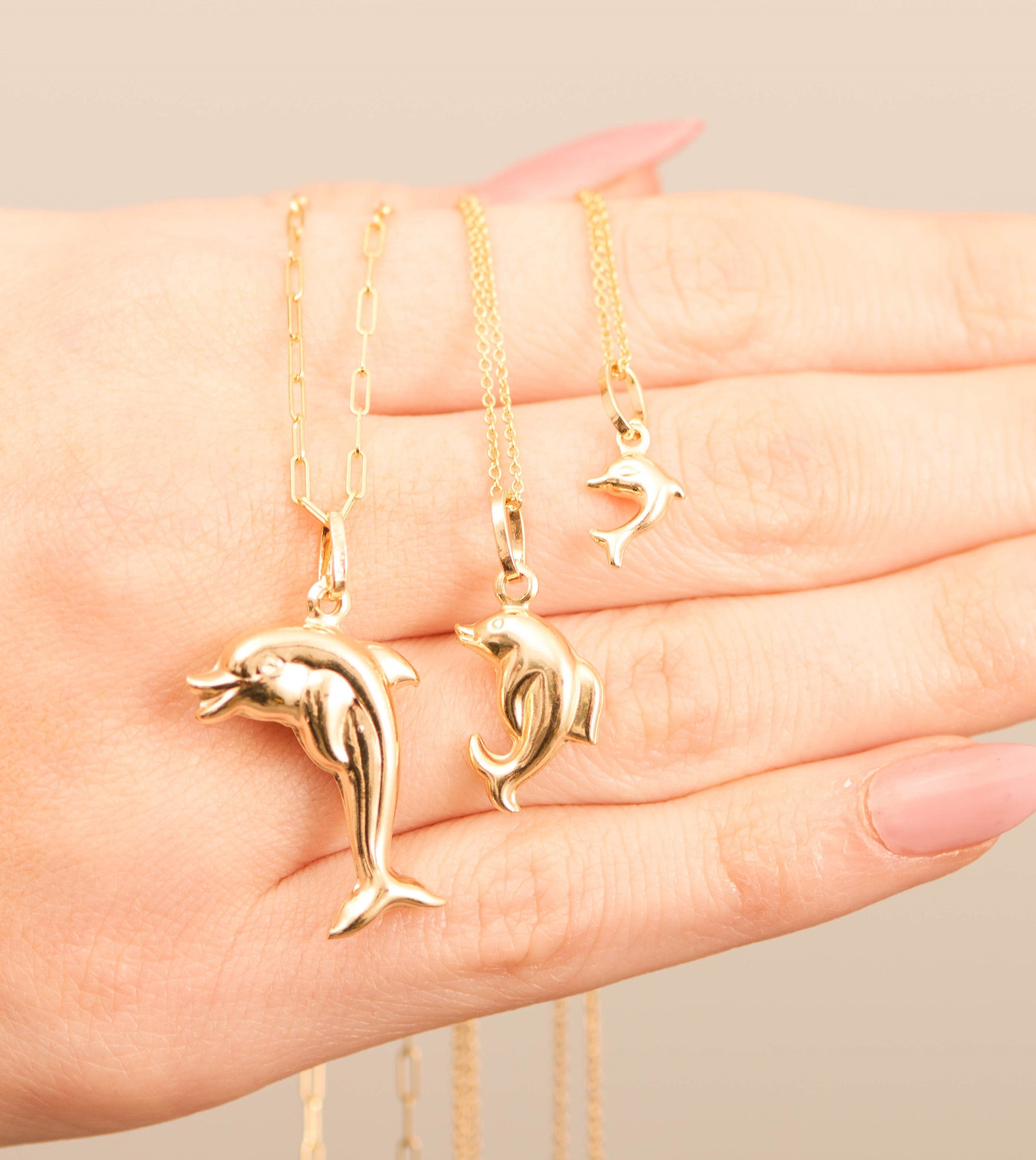 SOLID 18k YELLOW GOLD DOLPHIN CHARM PENDANT CUTE ESTATE JEWELRY GIFT  NECKLACE