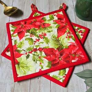 Maniques de Noël matelassées et isolantes faites à la main - Lot de 2 dessous de plat poinsettia