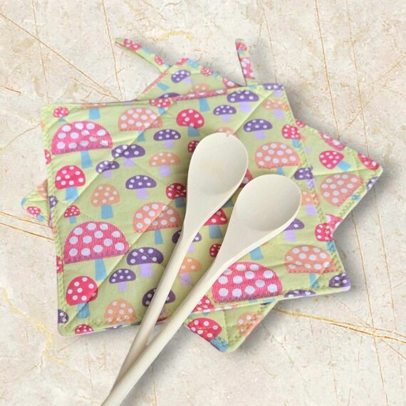 12 Days of Handmade Gifts- DIY Recipe Potholders
