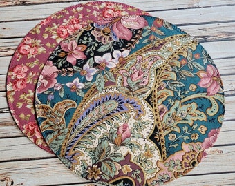 Round Placemat Set - Circular Reversible Dusty Rose Floral Placematas