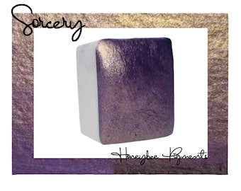 Sorcery | Shimmer Purple Gold Shift Watercolour paint | Honeybee Pigments | Calligraphy Ink | Hand Lettering | Aquarelle